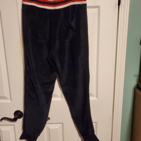 Joggers - Picture 2 of 4